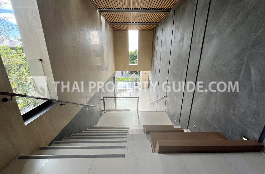 House with Shared Pool in Bangnatrad 